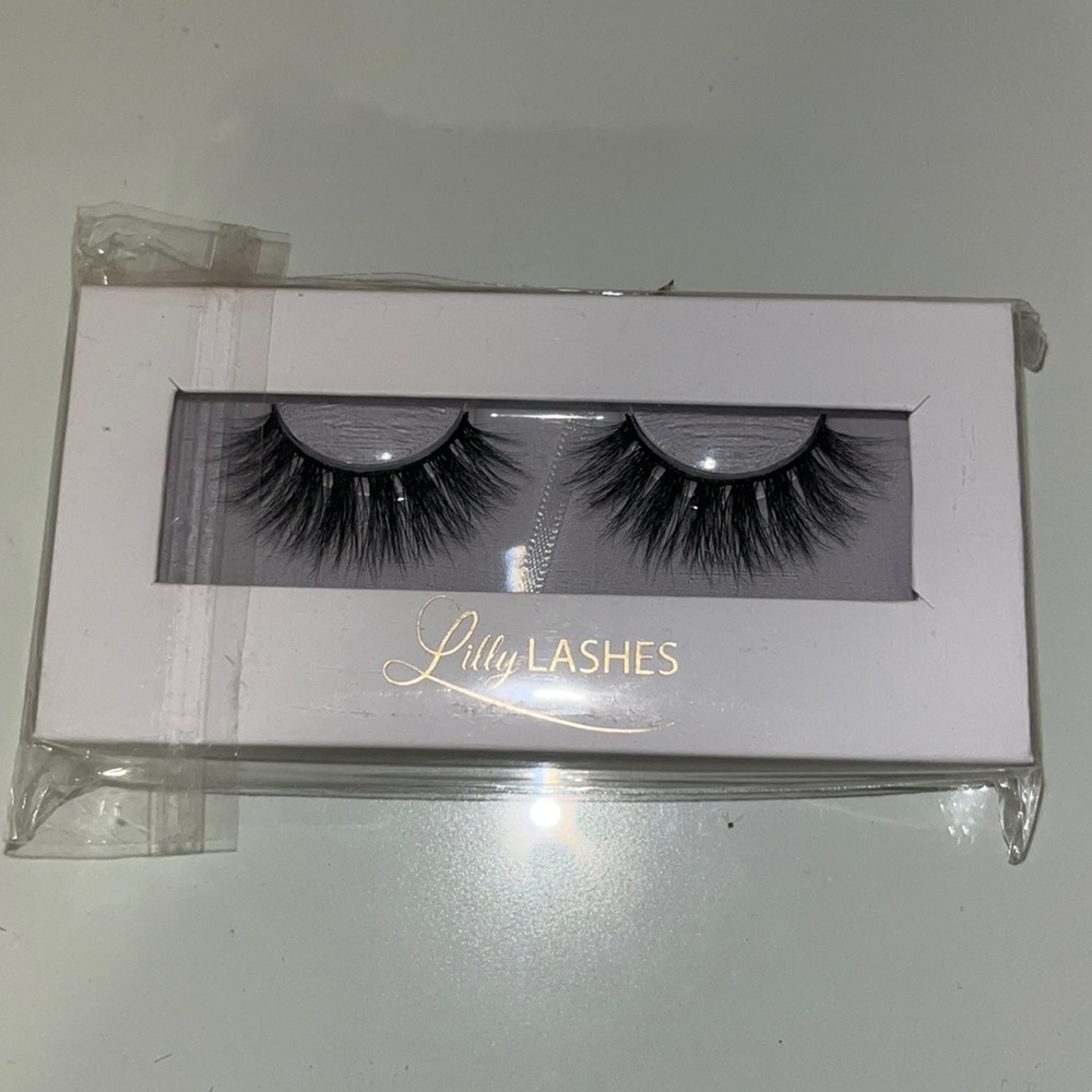 Lilly Lashes